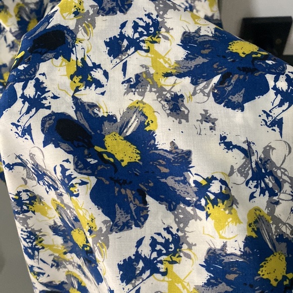 ⭕️3for$15⭕️ Flowers mini dress - Picture 7 of 9